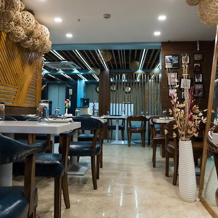 The Avenue Hotel Ballygunge Calcuta Exterior foto